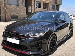 Negro Usado 2019 Kia Ceed GT Berlina | 23.000 €