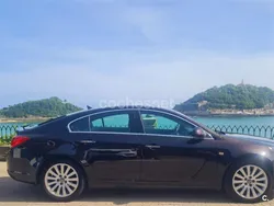 Negro Usado 2011 Opel Insignia Excellence Berlina | 5790 € (Buen precio)