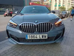 Gris Usado 2020 BMW 120 Sport Line Utilitario | 26.900 € (Precio justo)