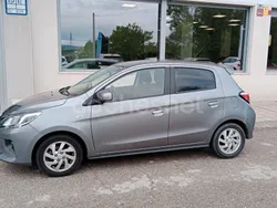 Gris / plata Usado 2022 Mitsubishi Space Star Motion Berlina | 10.900 € (Precio justo)