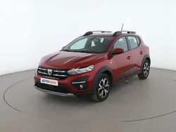 Rojo Usado 2022 Dacia Sandero Comfort Utilitario | 14.399 € (Precio justo)
