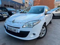 Blanco Usado 2011 Renault Mégane III Dynamique Berlina | 6900 € (Precio justo)