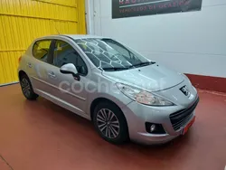 Gris / plata Usado 2011 Peugeot 207 Business-Line Berlina | 4600 € (Precio justo)