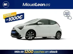Blanco Usado 2021 Toyota Aygo X-play Utilitario | 9985 € (Buen precio)