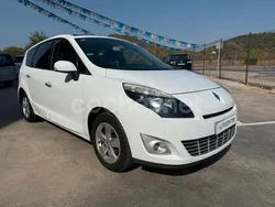 Blanco Usado 2010 Renault Grand Scénic III Monovolumen | 6500 € (Super precio)