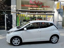 Blanco Usado 2015 Toyota Aygo X-play Utilitario | 9990 € (Precio justo)