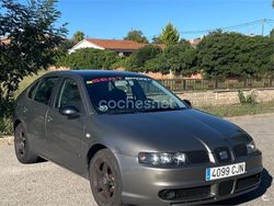 Gris / plata Usado 2003 Seat Leon Sport Berlina | 2790 € (Precio justo)