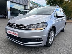 Gris / plata Usado 2017 VW Touran Sportline Monovolumen | 14.990 € (Buen precio)