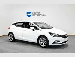 Blanco Usado 2018 Opel Astra Dynamic Berlina | 12.990 € (Un poco caro)