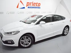 Blanco Usado 2020 Ford Mondeo Titanium Berlina | 17.900 € (Un poco caro)