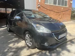 Gris Usado 2014 Peugeot 208 Access Utilitario | 4900 € (Buen precio)