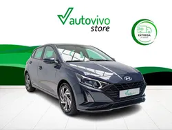 Gris Usado 2024 Hyundai i20 Berlina | 17.900 € (Precio justo)