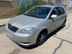 Gris / plata Usado 2002 Toyota Corolla Sol Berlina | 3000 € (Precio justo)