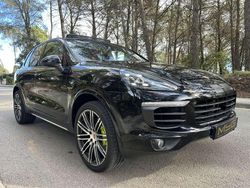 Negro Usado 2017 Porsche Cayenne S E-Hybrid Platinum Edition SUV | 44.000 € (Un poco caro)