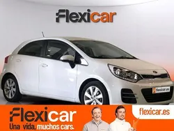 Blanco Usado 2016 Kia Rio Berlina | 9990 € (Precio justo)