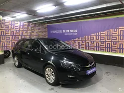Negro Usado 2015 Opel Astra Selective Familiar | 9000 € (Precio justo)