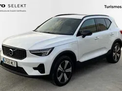 Blanco Usado 2023 Volvo XC40 Plus SUV | 35.900 € (Precio justo)
