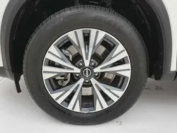 Lunar white metalizado Usado 2024 Nissan X-Trail N-Connecta SUV | 35.900 € (Precio justo)
