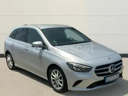 Gris / plata Usado 2019 Mercedes B180 Monovolumen | 23.500 € (Precio justo)