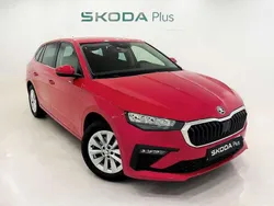 Rojo Usado 2024 Skoda Scala Selection Utilitario | 18.950 € (Precio justo)