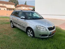 Gris / plata Usado 2009 Skoda Fabia Style Familiar | 3999 € (Super precio)