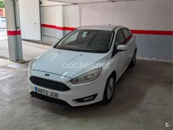 Blanco Usado 2015 Ford Focus Trend Berlina | 8000 € (Precio justo)