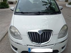 Blanco Usado 2010 Lancia Musa Monovolumen | 5400 €