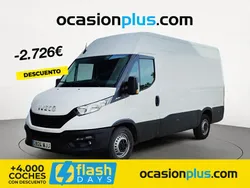 Blanco Usado 2023 Iveco Daily Berlina | 29.990 € (Precio justo)