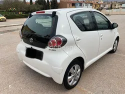 Blanco Usado 2013 Toyota Aygo Live Utilitario | 4500 € (Super precio)