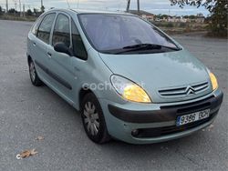 Gris / plata Usado 2004 Citroën Xsara Picasso Exclusive Monovolumen | 2000 € (Precio justo)