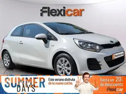 Blanco Usado 2015 Kia Rio Berlina | 7990 € (Precio justo)