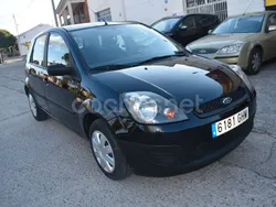 Negro Usado 2008 Ford Fiesta Ambiente Utilitario | 2849 € (Precio justo)