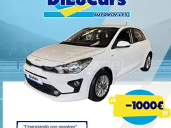 Blanco Usado 2023 Kia Rio Berlina | 14.500 € (Precio justo)