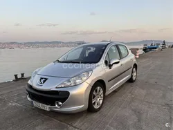Gris / plata Usado 2007 Peugeot 207 Berlina | 3900 € (Precio justo)