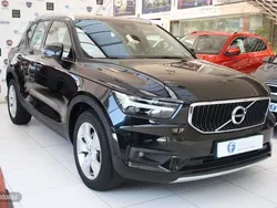 Negro Usado 2021 Volvo XC40 Momentum SUV | 29.300 € (Precio justo)