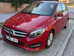 Rojo Usado 2015 Mercedes B180 Monovolumen | 8850 € (Precio justo)