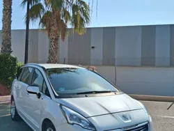 Blanco Usado 2015 Peugeot 5008 Allure Monovolumen | 8399 € (Precio justo)