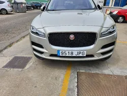 Usado 2016 Jaguar F-Pace Portfolio SUV | 28.000 €