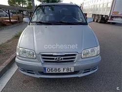 Gris / plata Usado 2006 Hyundai Trajet GLS Monovolumen | 3650 €