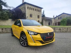 Amarillo Usado 2019 Peugeot 208 GT-line Utilitario | 12.500 € (Precio justo)