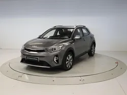 Gris Usado 2024 Kia Stonic SUV | 17.500 € (Precio justo)