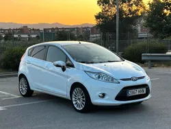 Blanco Usado 2011 Ford Fiesta Titanium Utilitario | 5999 € (Precio justo)