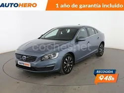Azul Usado 2017 Volvo S60 Momentum Berlina | 17.599 €