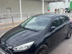 Negro Usado 2015 Ford Focus Trend Berlina | 6000 € (Buen precio)