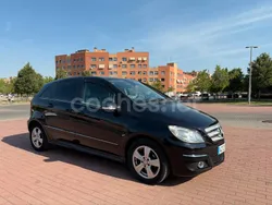 Negro Usado 2010 Mercedes B180 Monovolumen | 2900 €