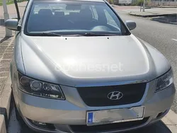 Gris / plata Usado 2006 Hyundai Sonata Comfort Berlina | 5400 € (Un poco caro)