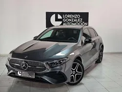Gris Usado 2024 Mercedes A250 Advanced Utilitario | 34.900 € (Un poco caro)