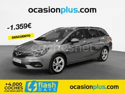 Gris / plata Usado 2020 Opel Astra Elegance Familiar | 13.700 € (Precio justo)