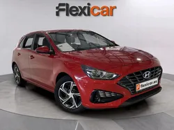 Rojo Usado 2021 Hyundai i30 Berlina | 13.490 € (Precio justo)