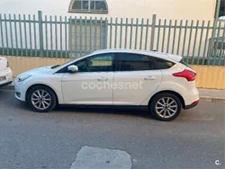 Blanco Usado 2015 Ford Focus Titanium Berlina | 9990 € (Precio justo)